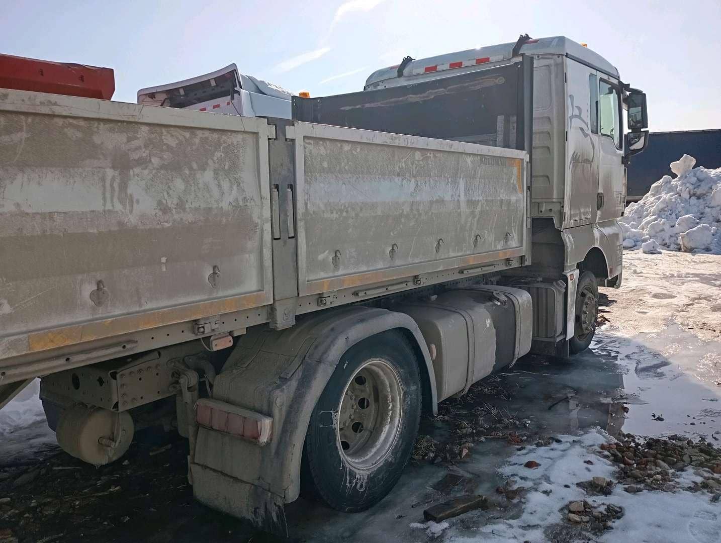 Sitrak C7H 4x2 ZZ4186V361HE,  176 285 км, 2022 года в лизинг