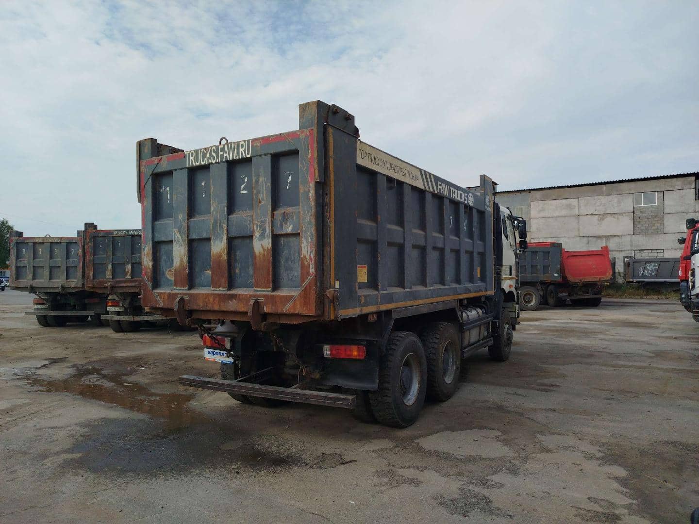 FAW CA3250P66K24L1TE5 6x6,  124 404 км, 2023 года в лизинг