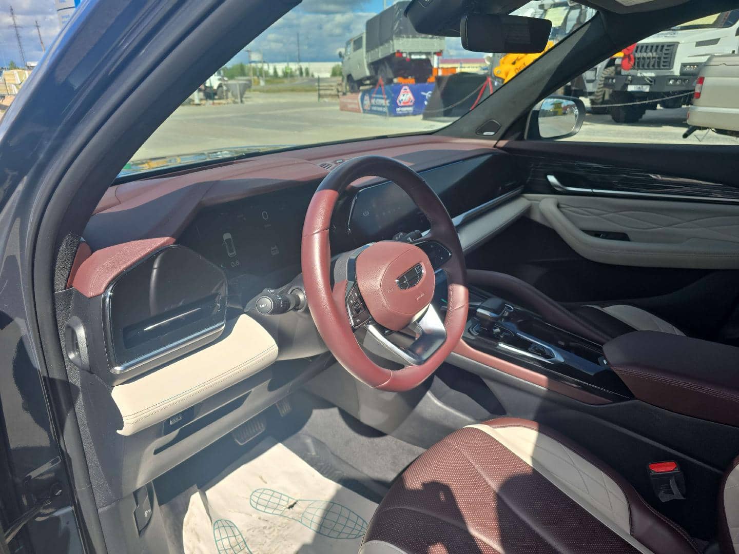 Geely Monjaro,  65 835 км, 2023 года в лизинг