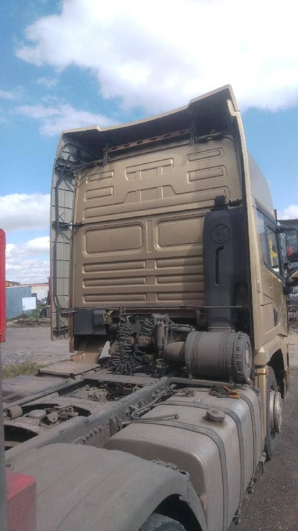 Shacman SX42584V324,  156 191 км, 2023 года в лизинг