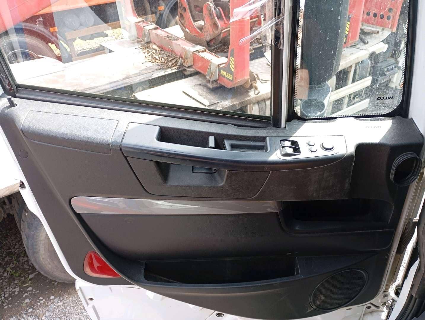 IVECO Stralis AS440S46T/P CNG 4x2,  1 035 656 км, 2019 года в лизинг