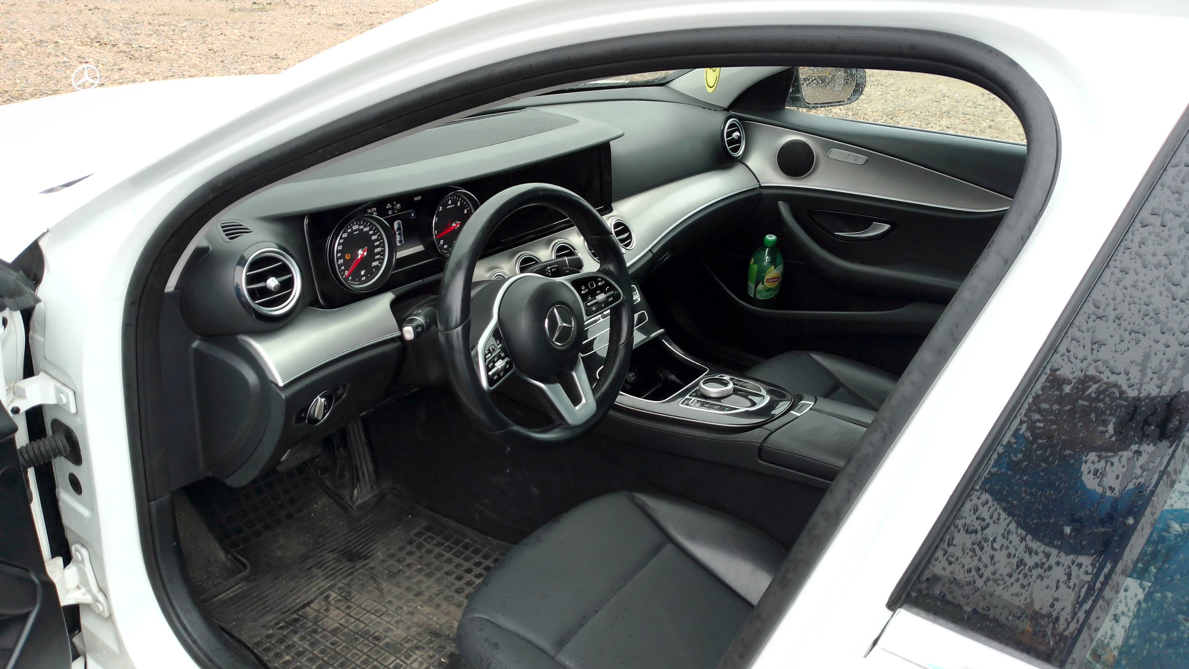 Mercedes-Benz E седан,  263 606 км, 2019 года в лизинг