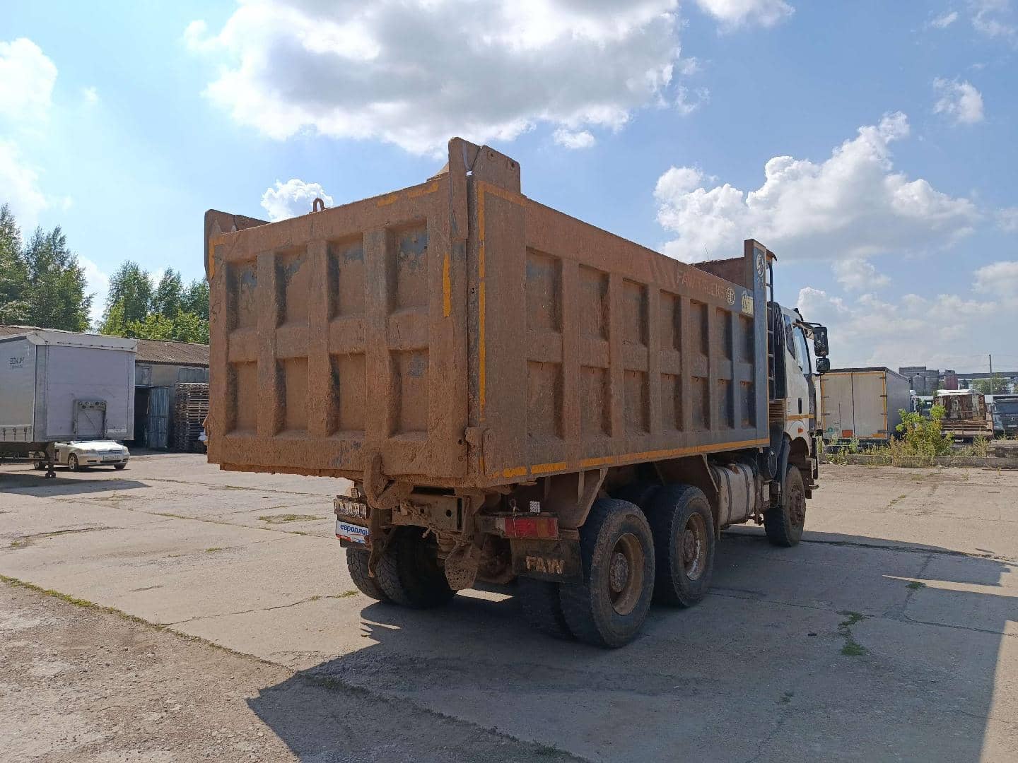FAW CA3250P66K24L1TE5 6x6,  144 071 км, 2022 года в лизинг