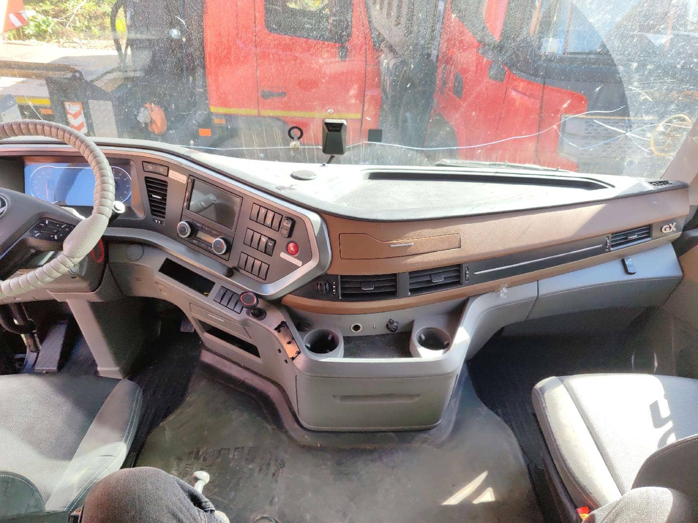 DongFeng GX DFH4180 4x2,  224 182 км, 2024 года в лизинг