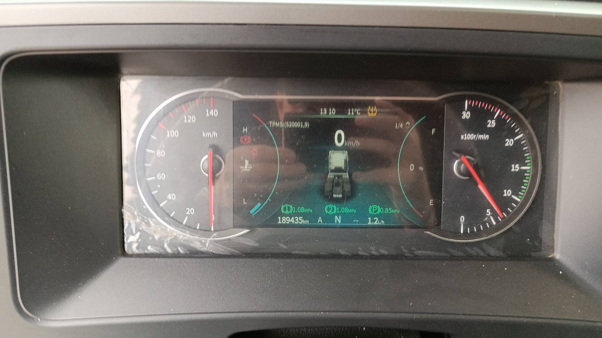 DongFeng DFH4180 4x2,  189 435 км, 2023 года в лизинг