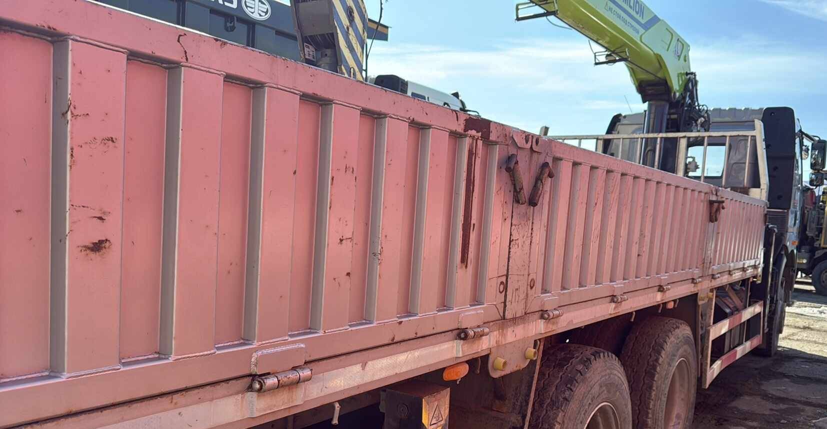 FAW CA3250P66K2T1E5 6х4,  14 899 км, 2024 года в лизинг