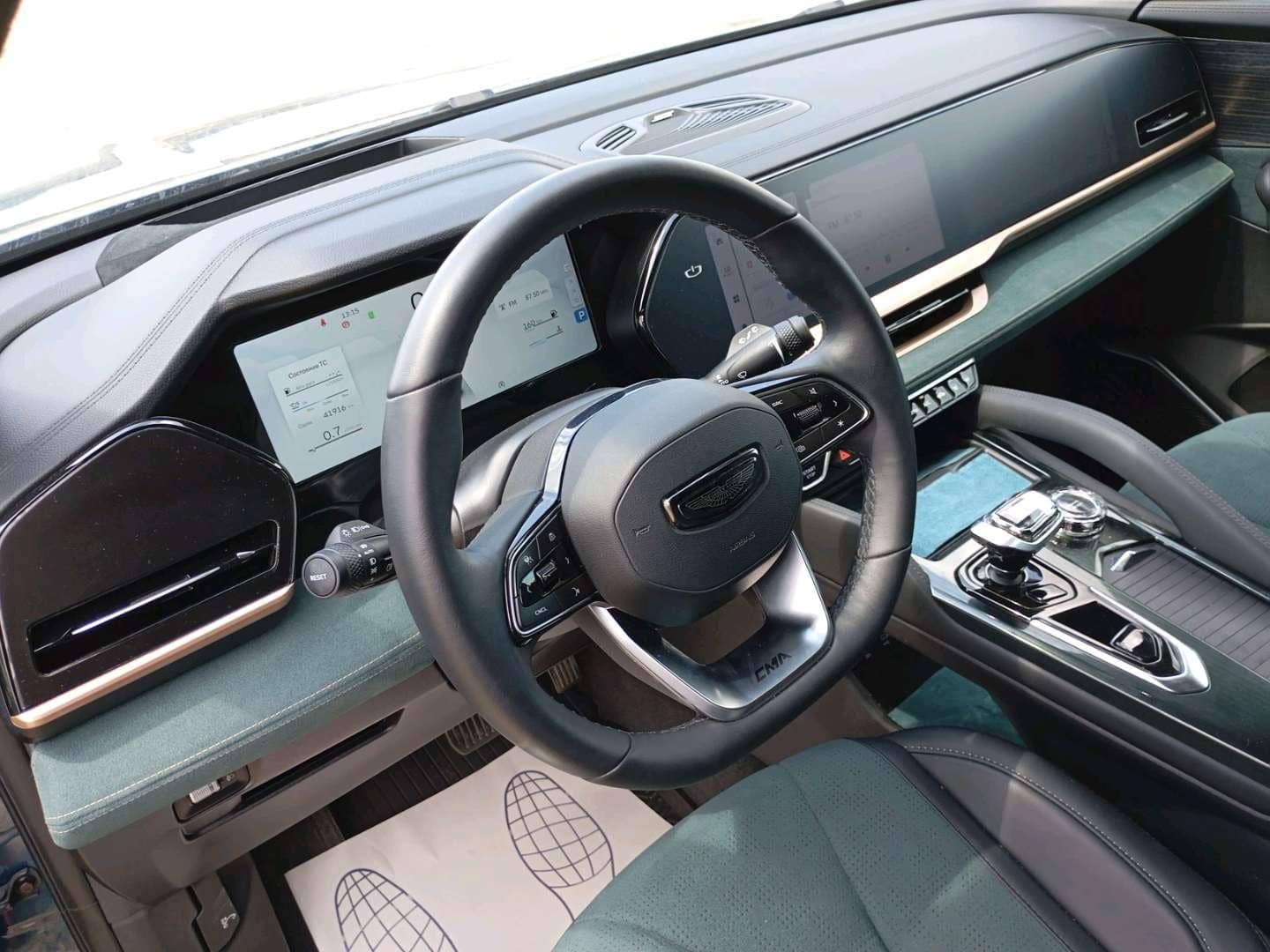 Geely Monjaro,  41 916 км, 2024 года в лизинг