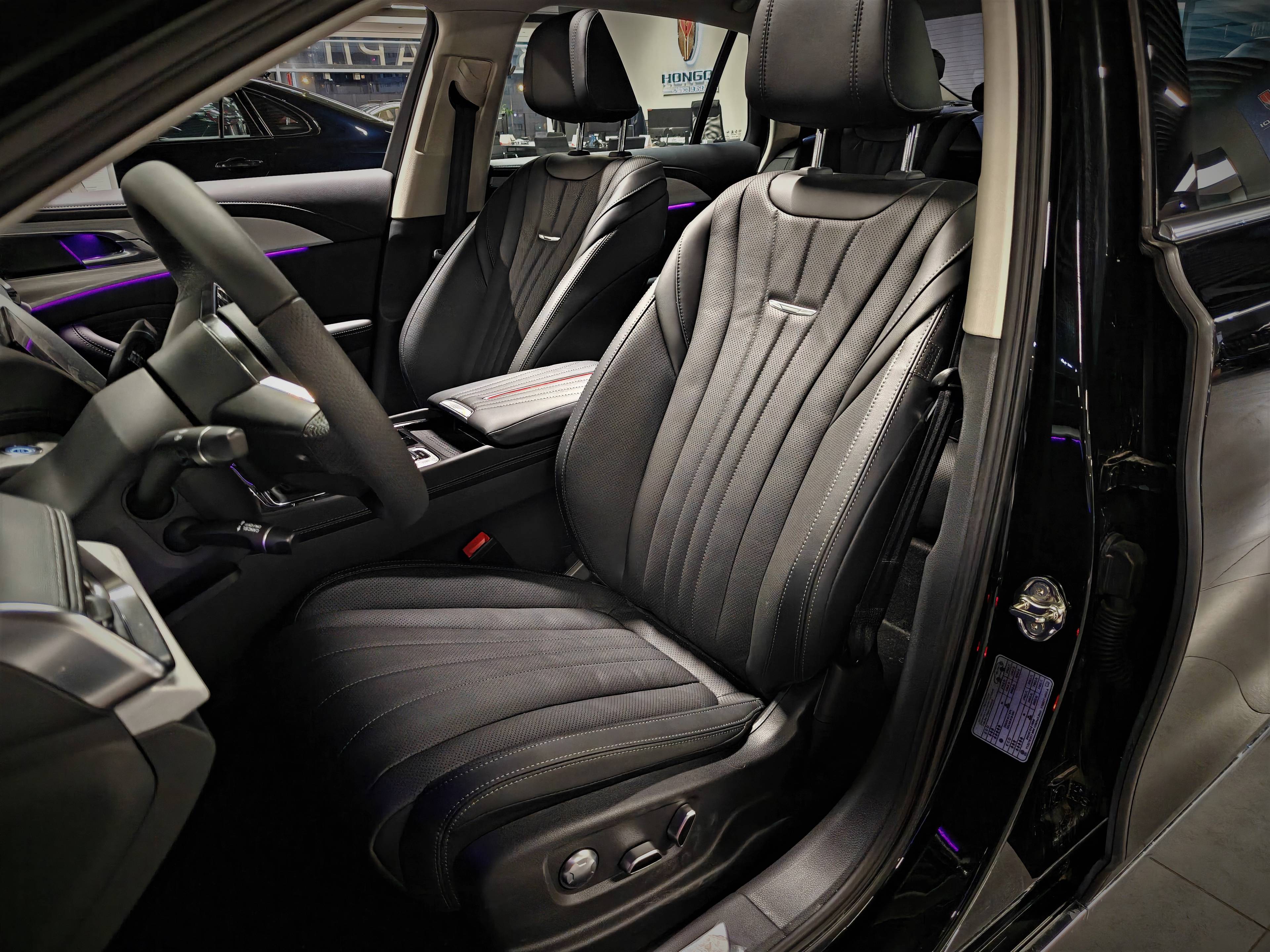 Hongqi H5 Делюкс 2.0Т (Deluxe)