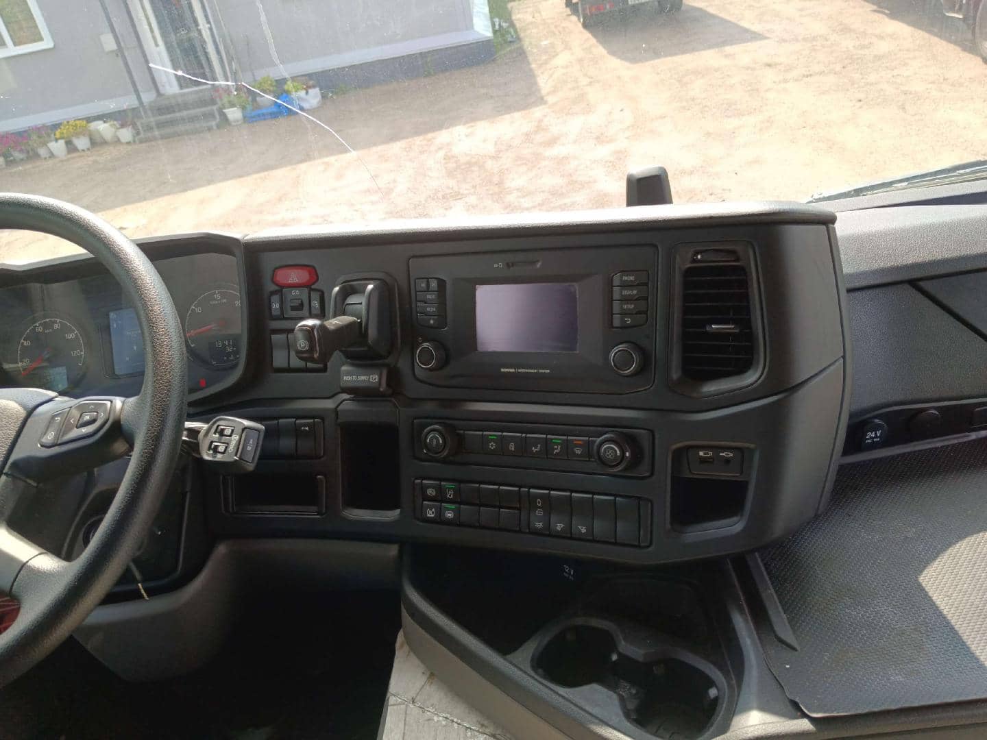 SCANIA G 450 4x2,  209 009 км, 2024 года в лизинг