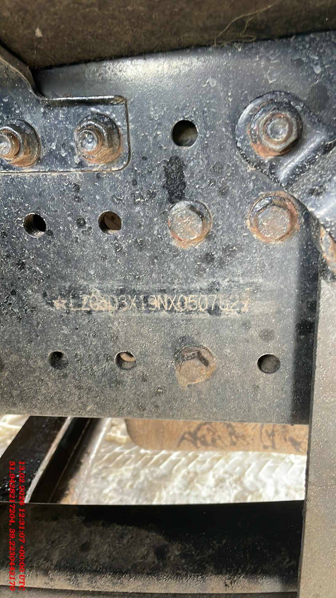 Shacman SX4188YY381,  297 011 км, 2022 года