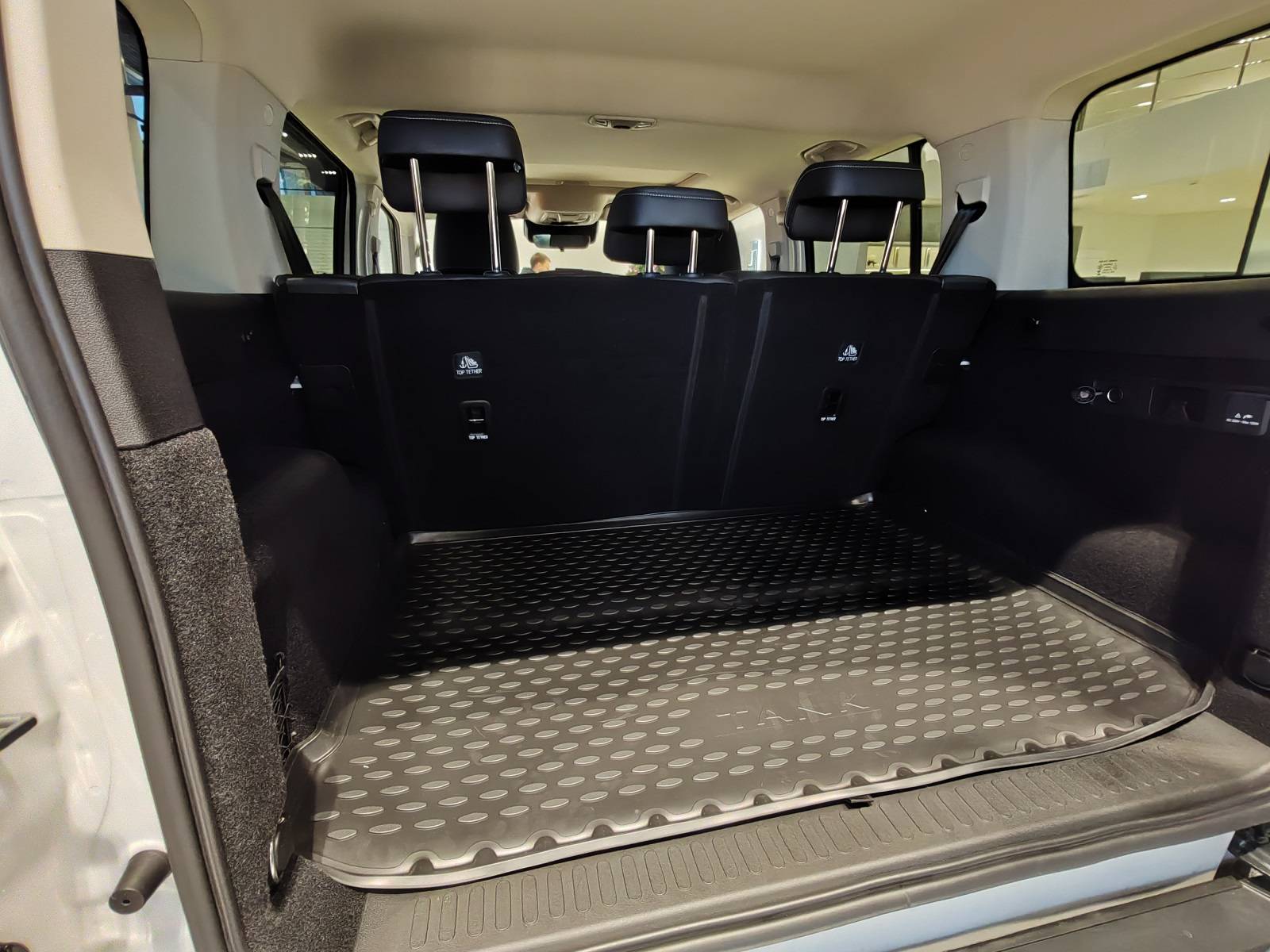 Tank 300 Premium 2.0 8AT 4WD