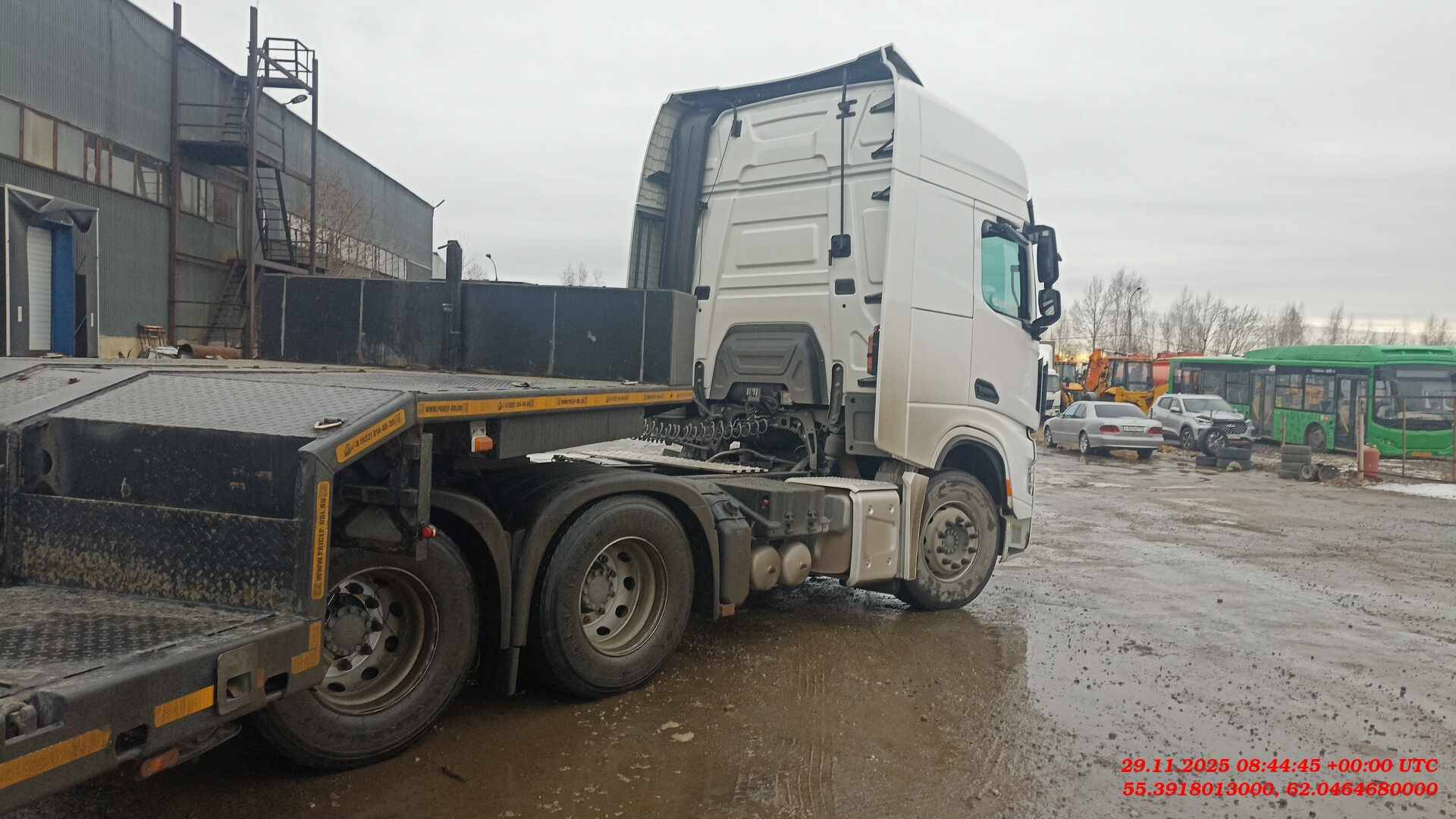 Shacman SX4258Y3334,  234 234 км, 2022 года в лизинг