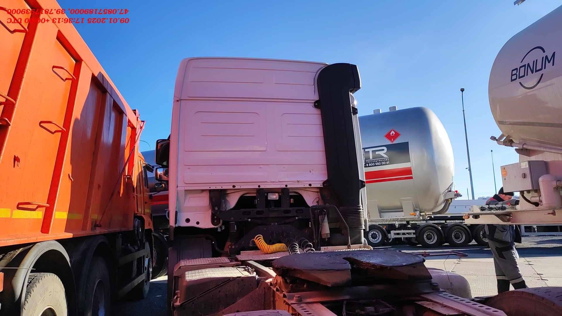 Mercedes-Benz Actros 3 1844 LS 4x2 (Megaspace),  1 000 000 км, 2018 года в лизинг