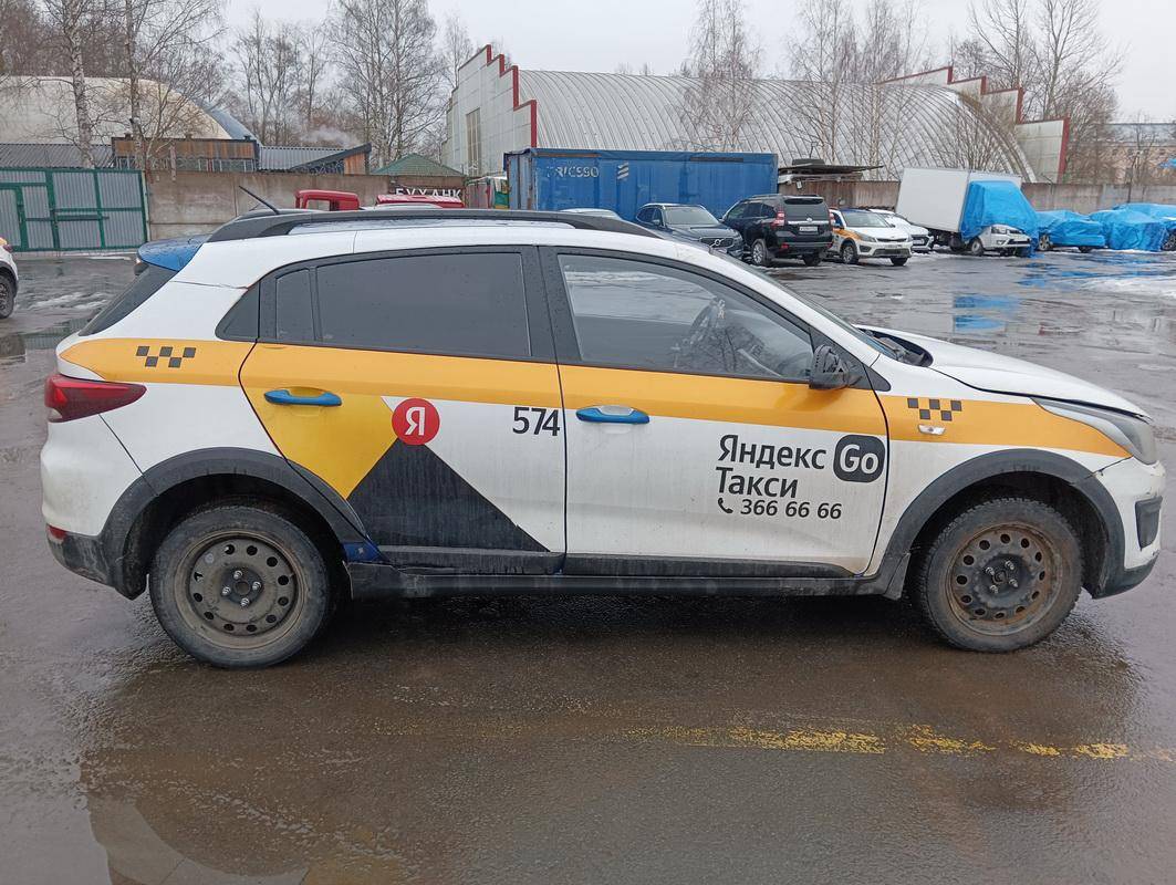 KIA Rio X-Line,  246 185 км, 2019 года в лизинг