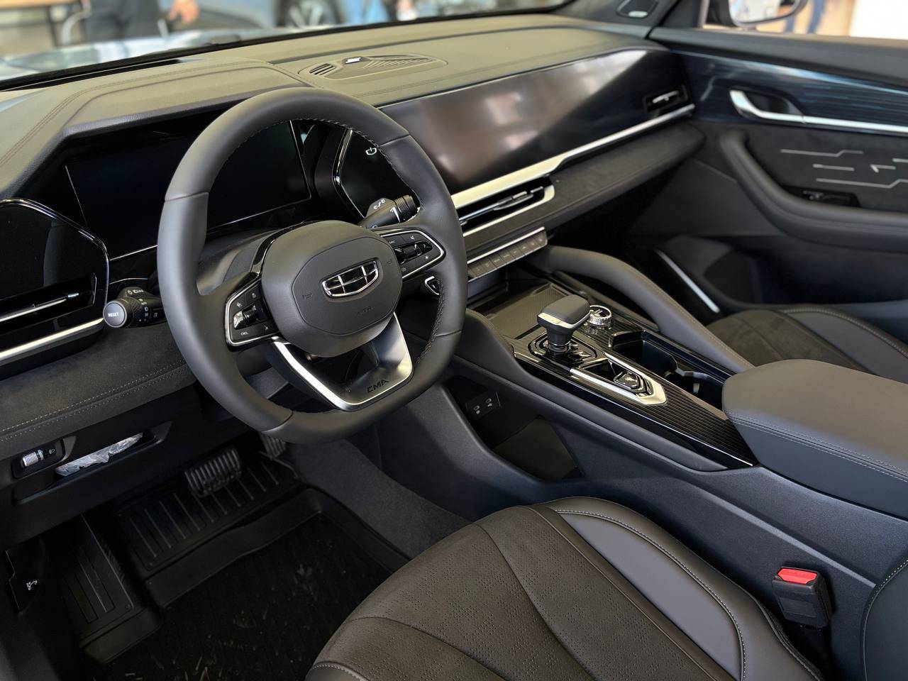 Geely Monjaro Exclusive 2.0T (238 hp) 8AT 4WD