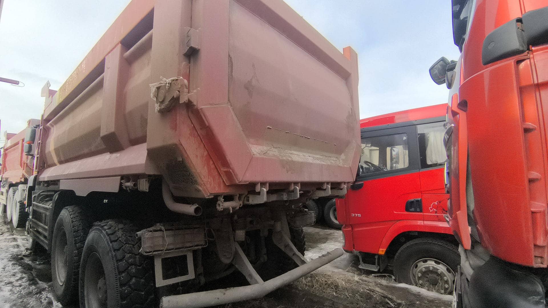 Sitrak ZZ3406V455ME,  99 904 км, 2024 года в лизинг