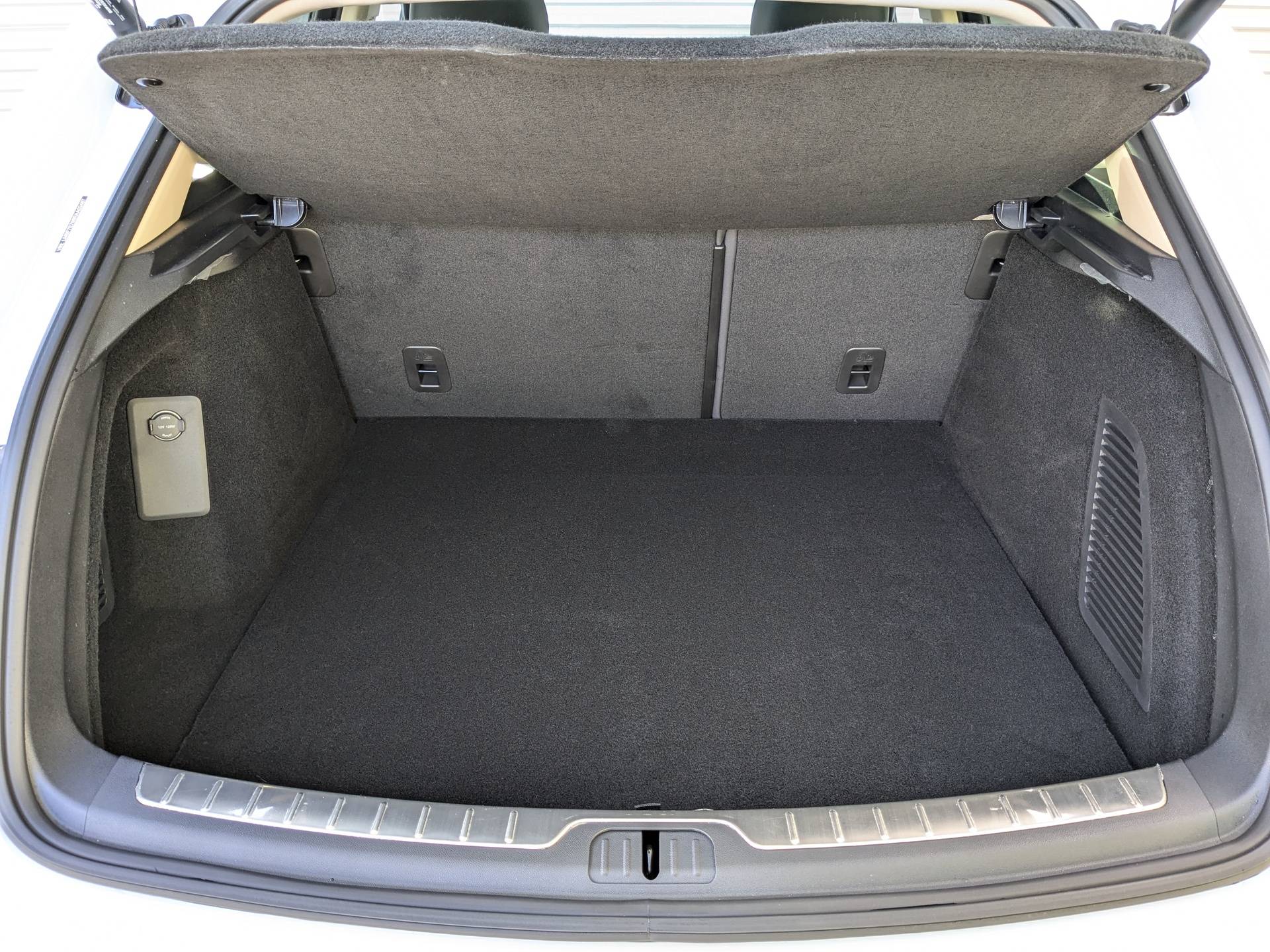 Seres M5 Premium 1.5hyb AT 4WD