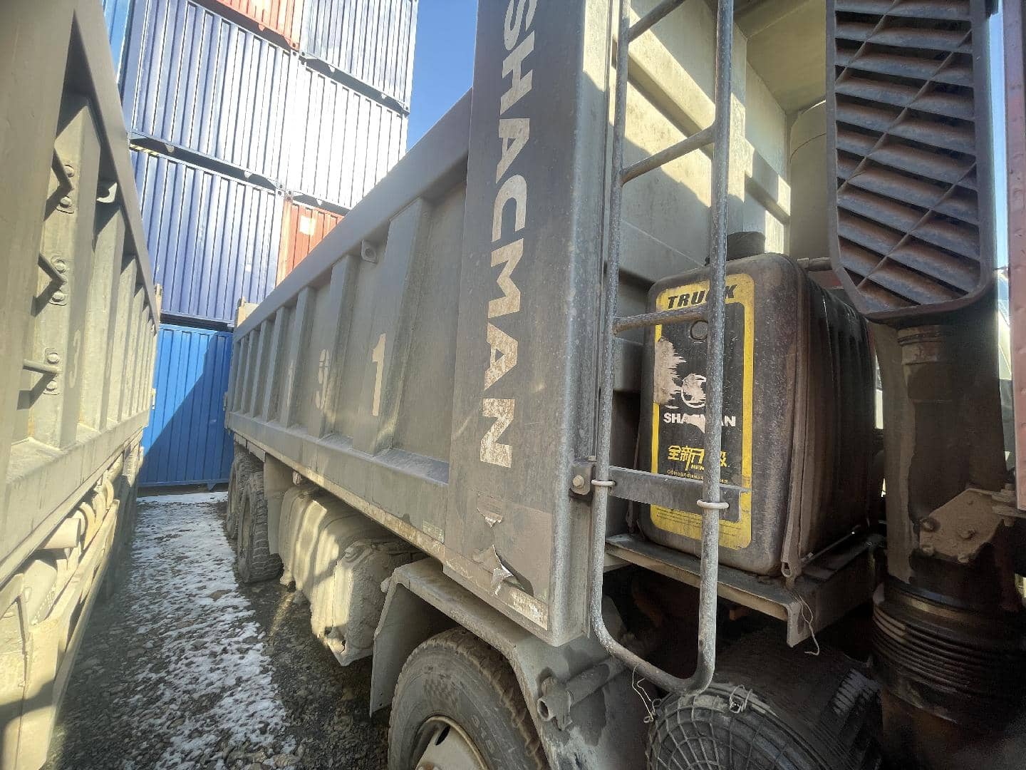 Shacman SX331863366 (скальный кузов),  94 000 км, 2024 года в лизинг