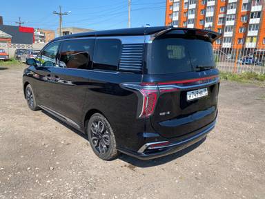 Hongqi HQ9