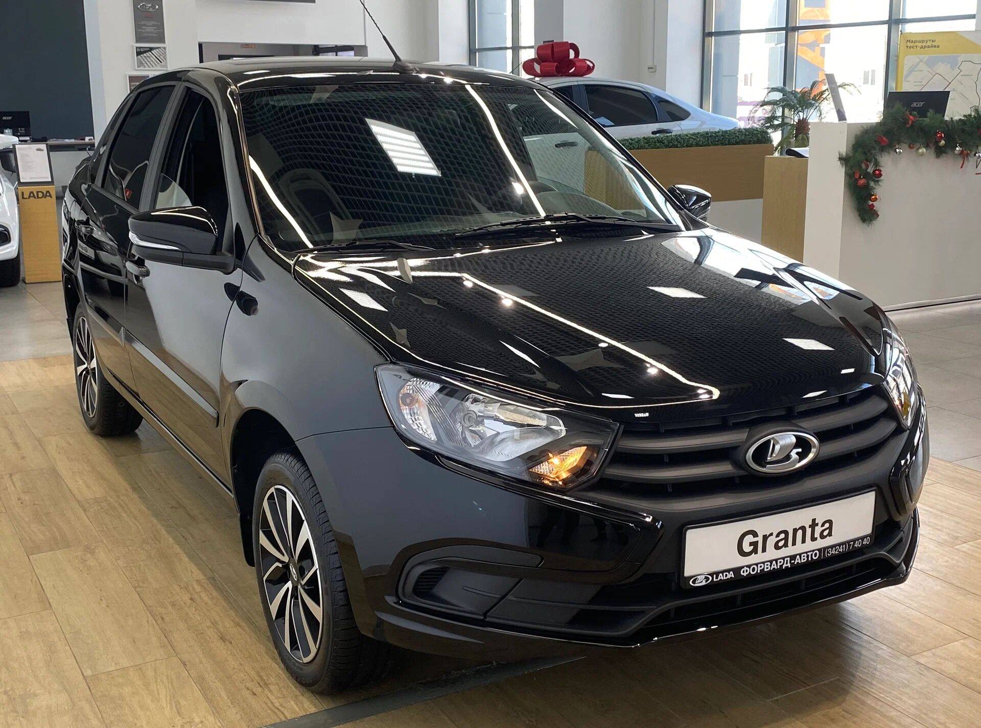 Lada Granta седан #CLUB 24 1.6 90hp 5MT