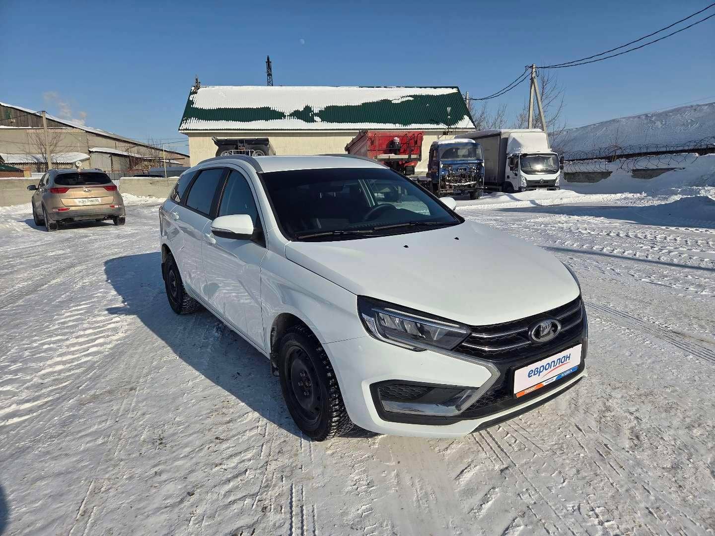 Lada Vesta универсал,  23 160 км, 2024 года в лизинг