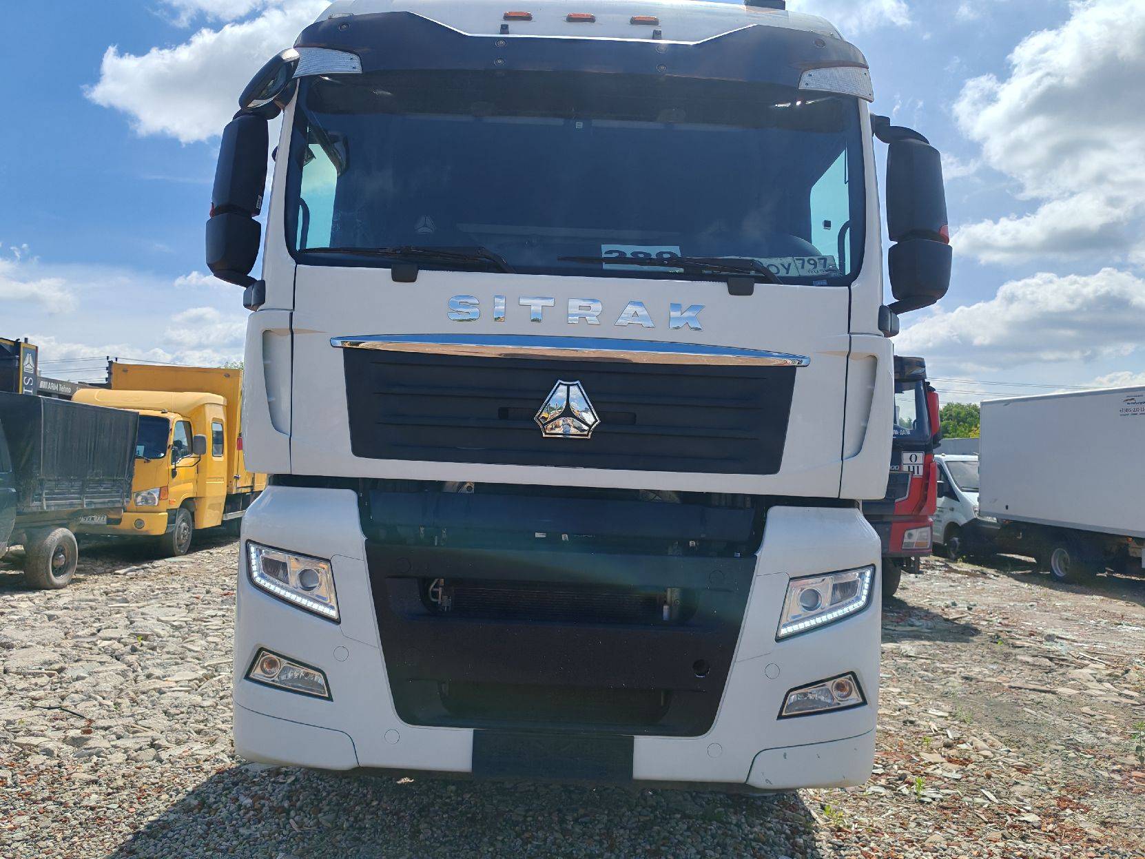 Sitrak C7H MAX ZZ4186V391HE,  136 026 км, 2023 года в лизинг