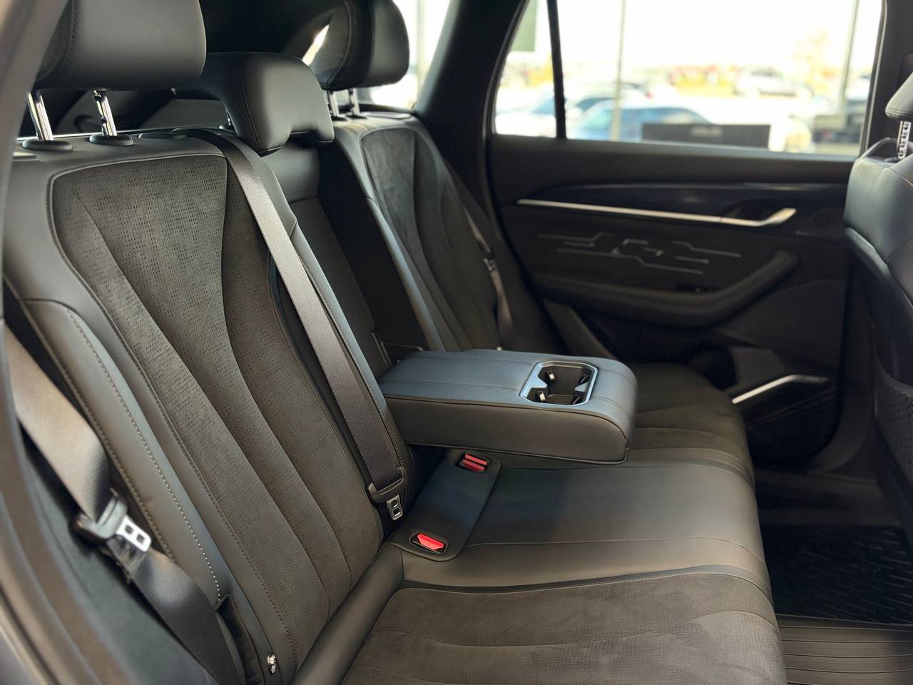 Geely Monjaro Exclusive 2.0T (238 hp) 8AT 4WD
