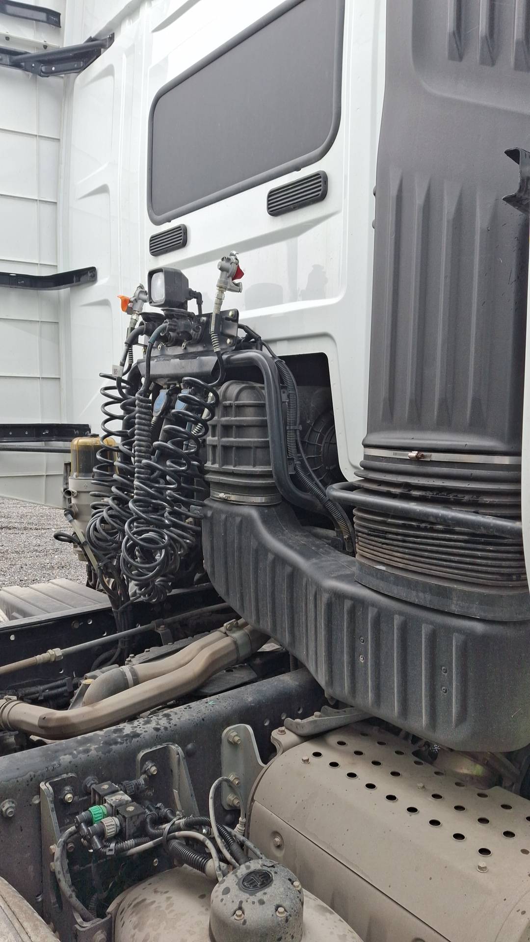 FAW CA4180P77K25E5 4x2,  246 627 км, 2023 года в лизинг