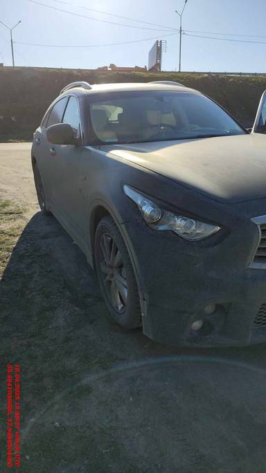 INFINITI QX70