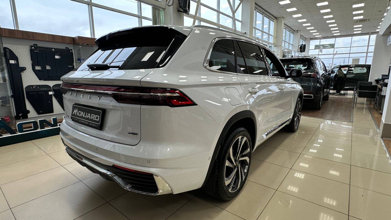 Geely Monjaro Exclusive 2.0T (238 hp) 8AT 4WD