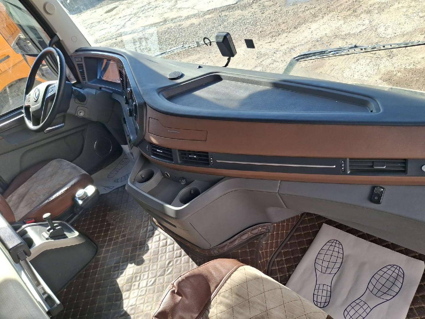 DongFeng GX DFH4180 4x2,  508 933 км, 2023 года в лизинг