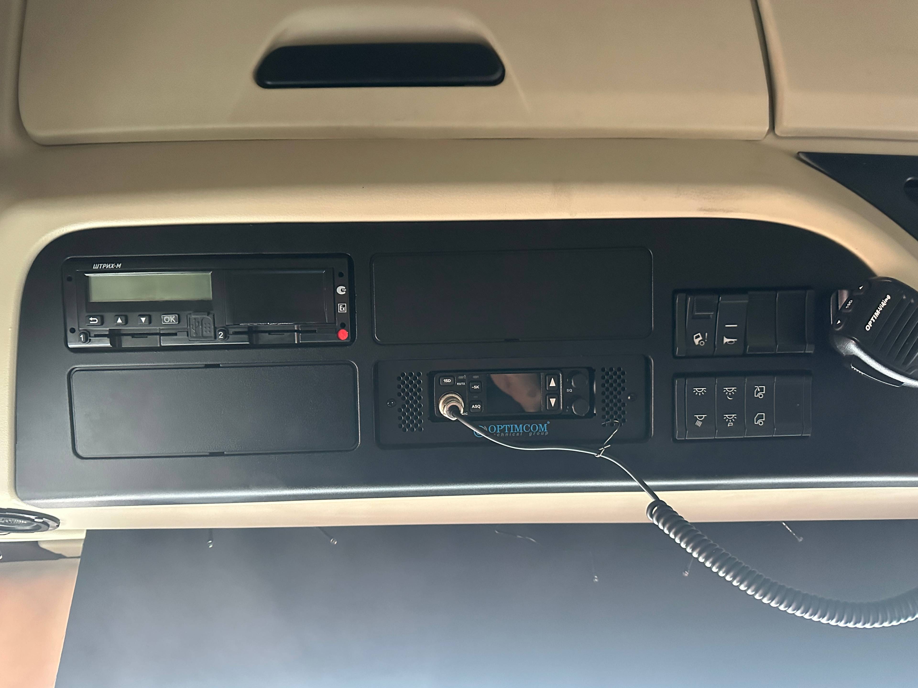 Shacman SX4188YY381,  311 596 км, 2023 года в лизинг