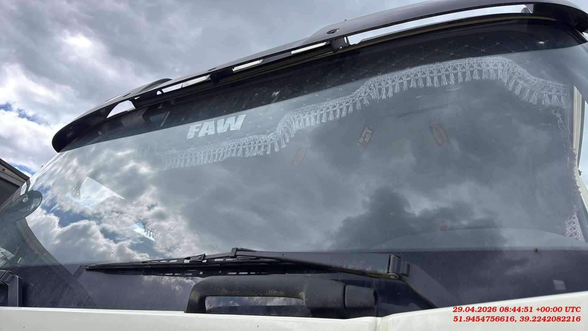 FAW CA3310P66K24T4E5 8х4,  150 000 км, 2023 года в лизинг
