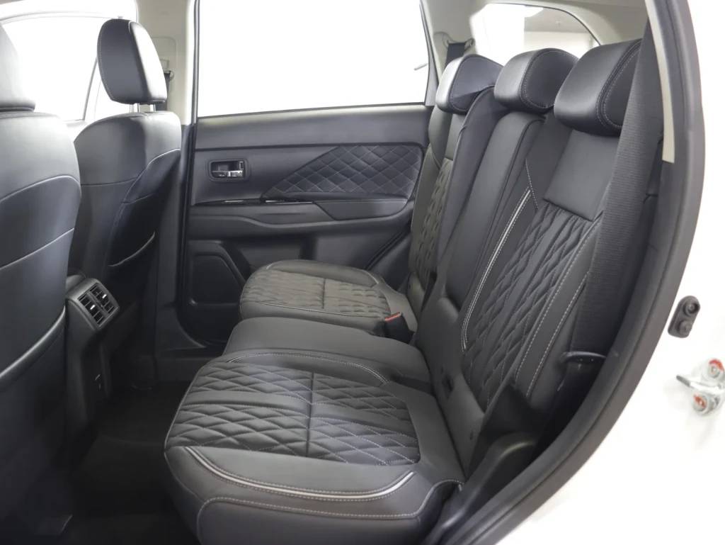 Mitsubishi Outlander Invite 2.0 CVT 4WD