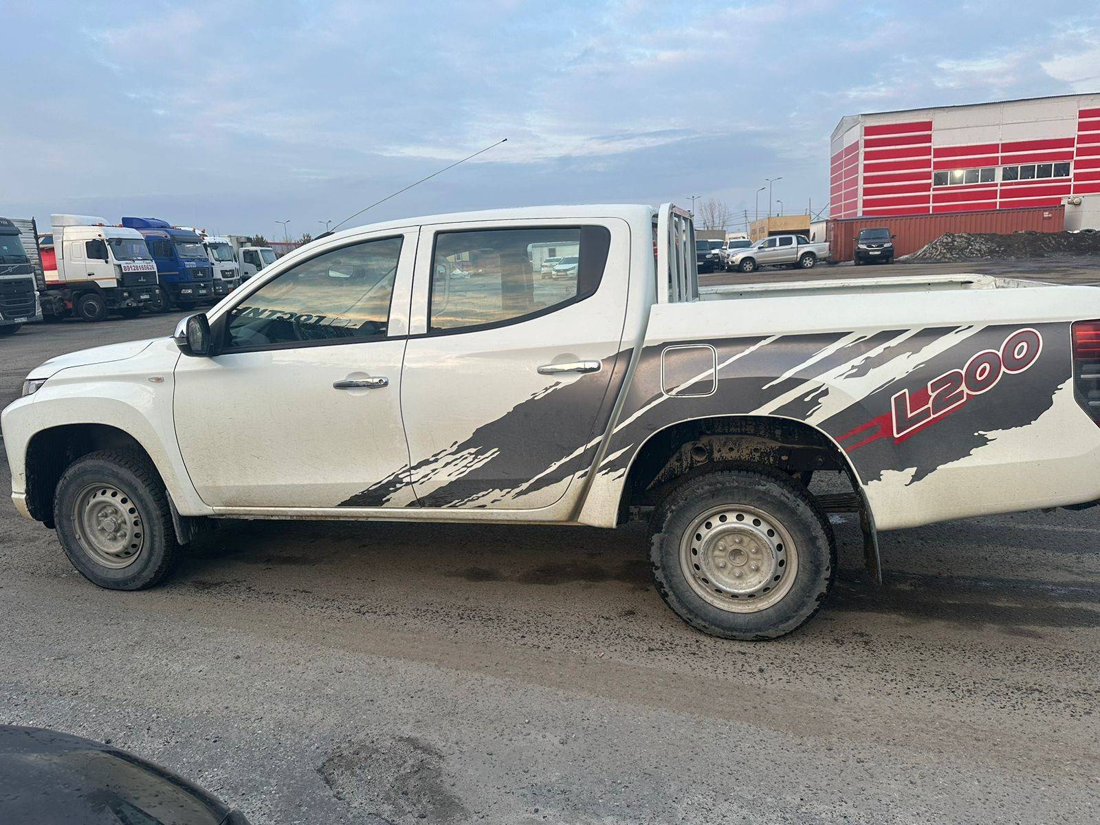 Mitsubishi L200 Лот 000002328