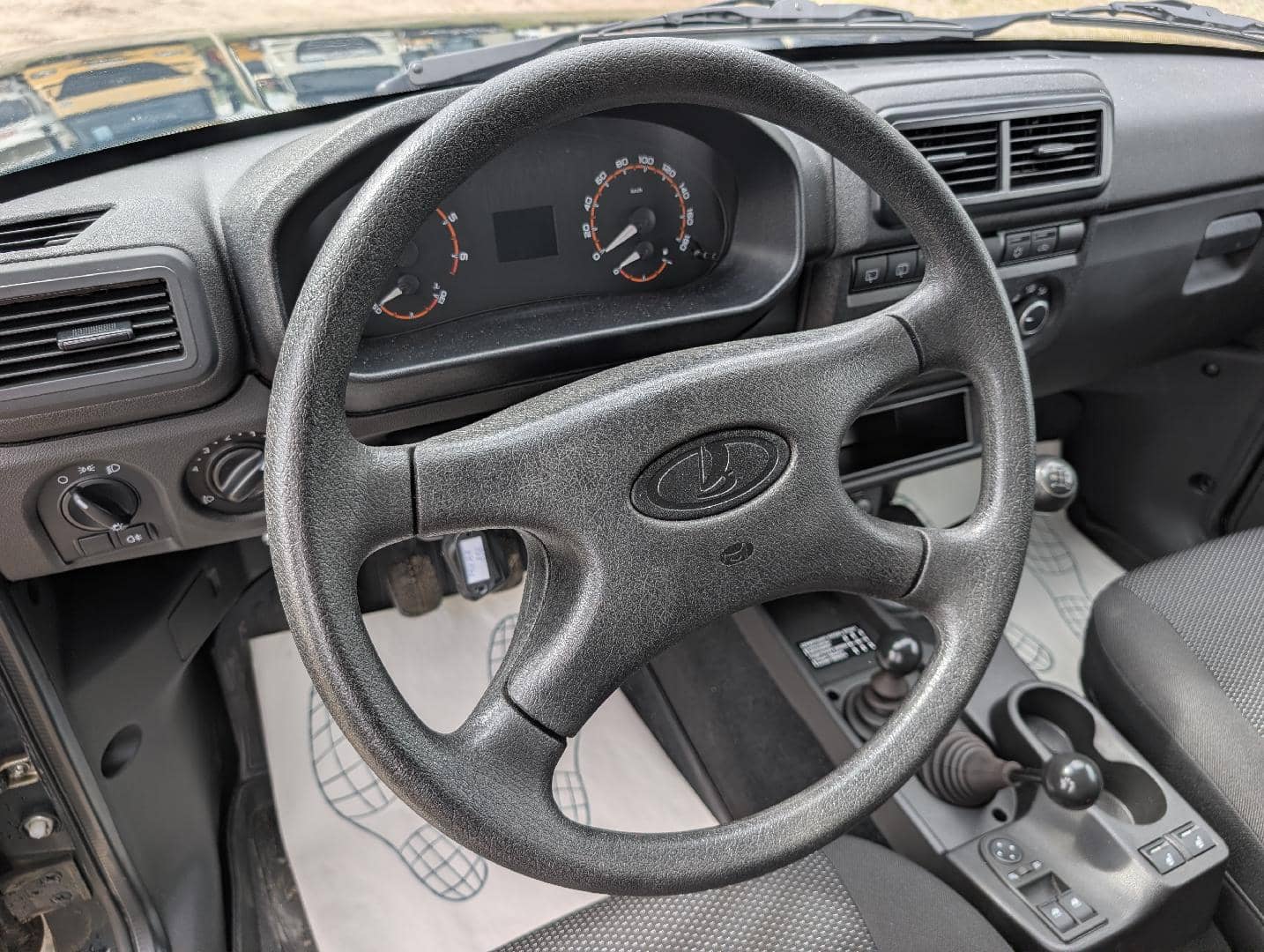 Lada Niva Legend 3 дв,  10 176 км, 2023 года в лизинг