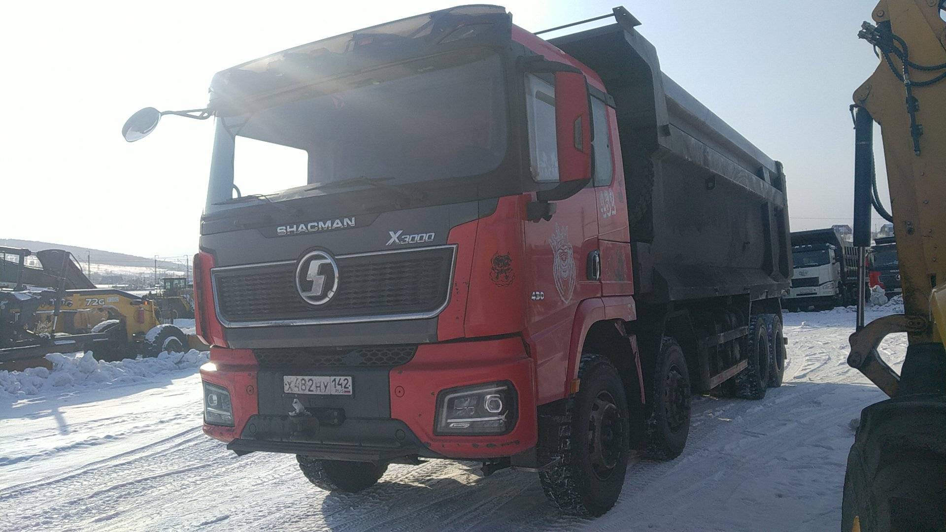 Shacman SX33186V366,  223 106 км, 2024 года в лизинг