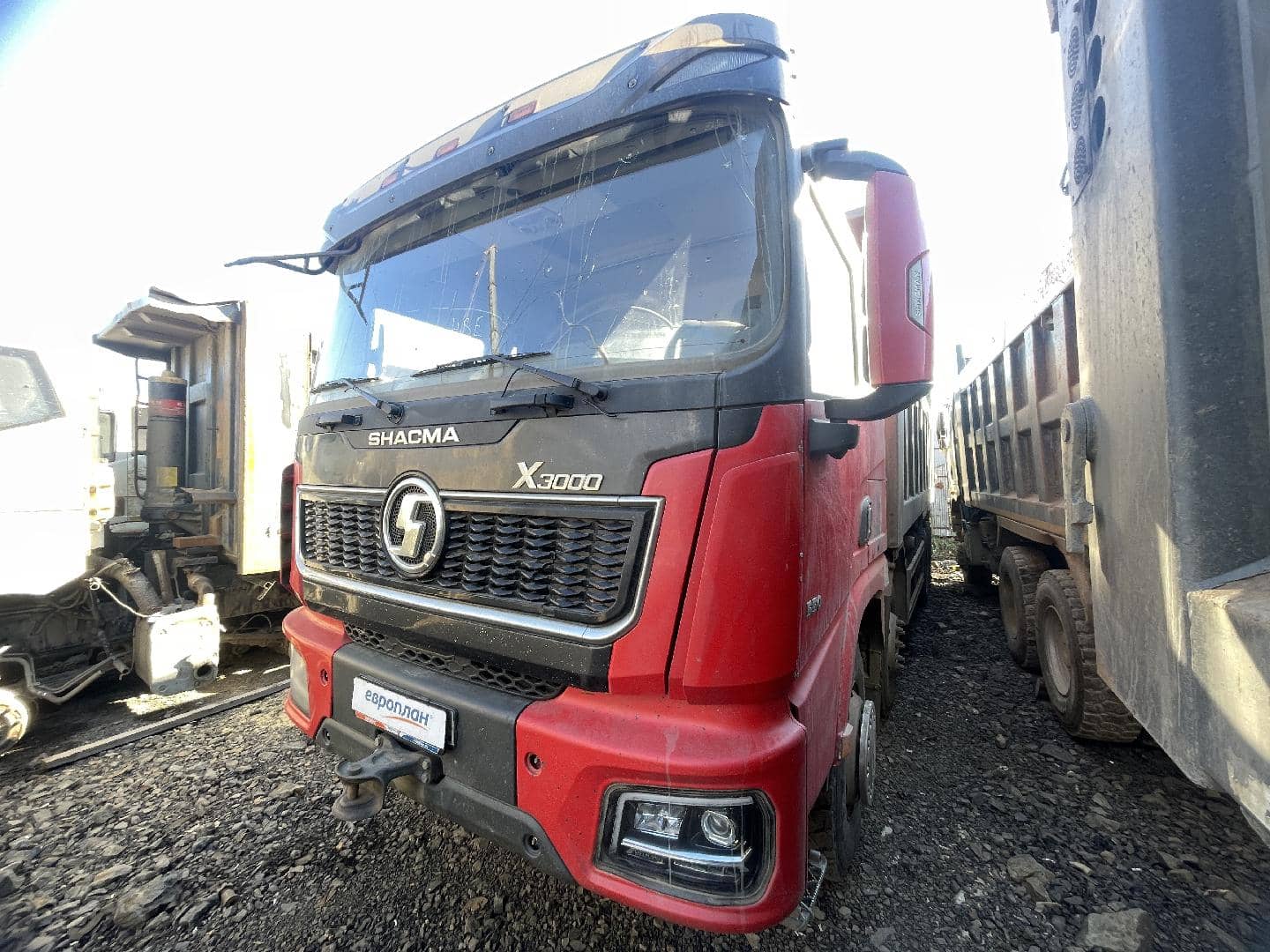 Shacman SX331863366 (скальный кузов)