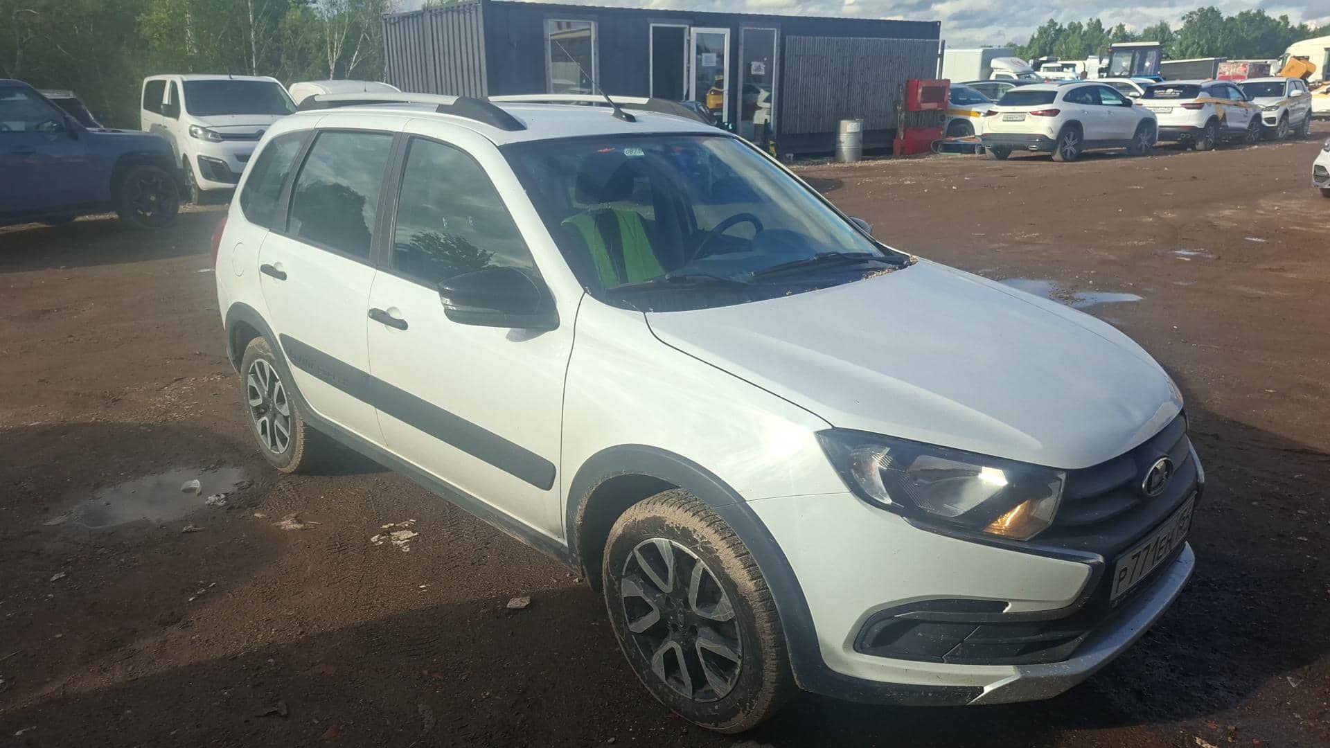 Lada Granta Кросс,  54 927 км, 2023 года в лизинг