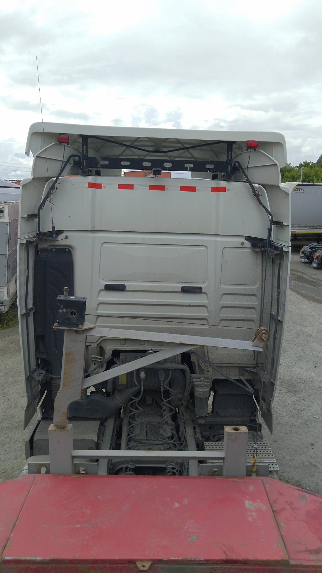 Sitrak ZZ4256V363HE1 6×2,  301 405 км, 2023 года в лизинг