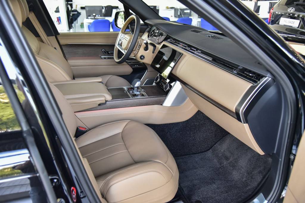 Land Rover Range Rover В6 3.0 дизель 350 л.с. гибрид Автобиография (Autobiography)