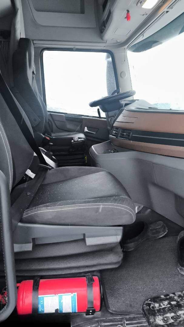 DongFeng GX DFH4180 4x2,  172 058 км, 2023 года в лизинг