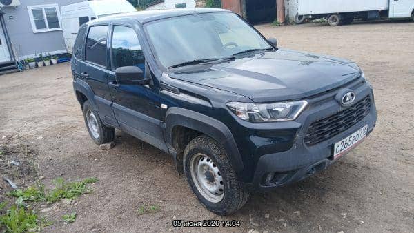 Lada Niva Travel