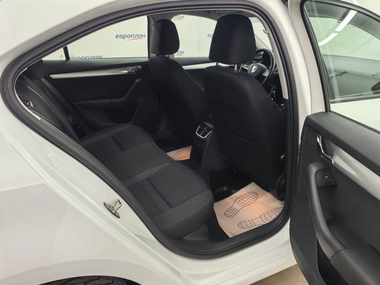 Skoda Octavia,  49 990 км, 2020 года в лизинг