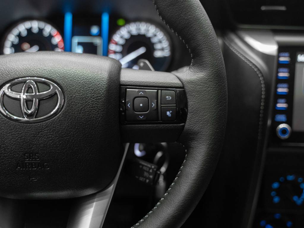 Toyota Fortuner Комфорт 2.7 АКП