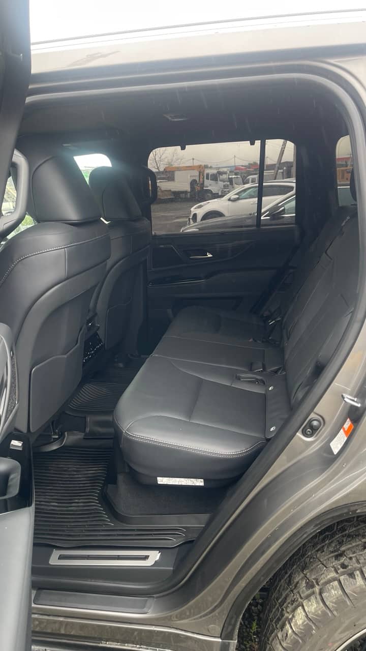 Lexus LX 600,  16 130 км, 2025 года в лизинг