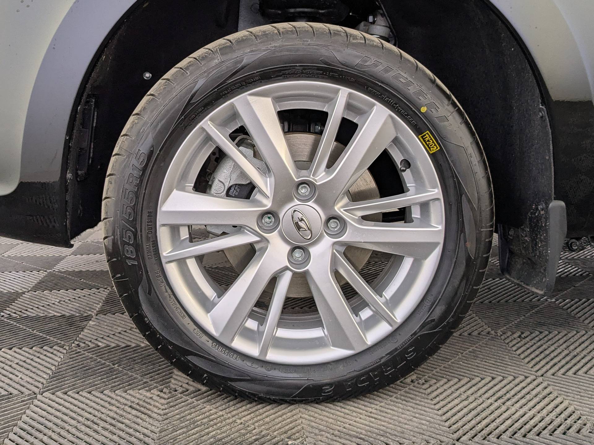 Lada Granta седан Comfort 24 Plus R15 1.6 106hp 5MT