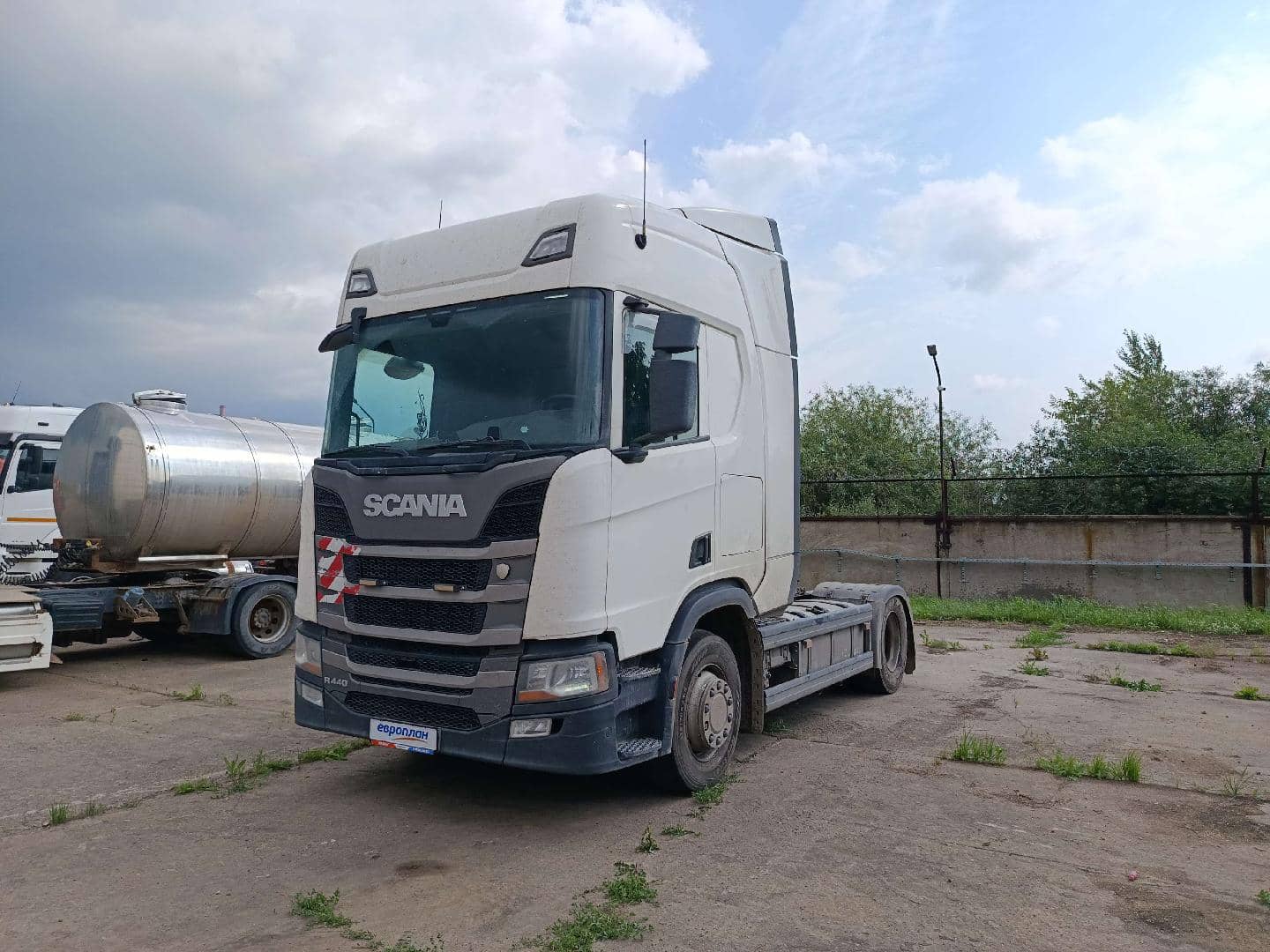SCANIA R 440 A4x2NA (Highline)