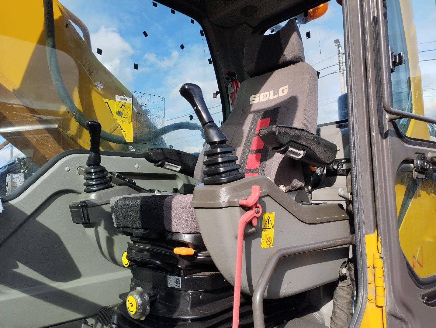 SDLG/LGCE E6300F,  10 510 км, 2022 года в лизинг
