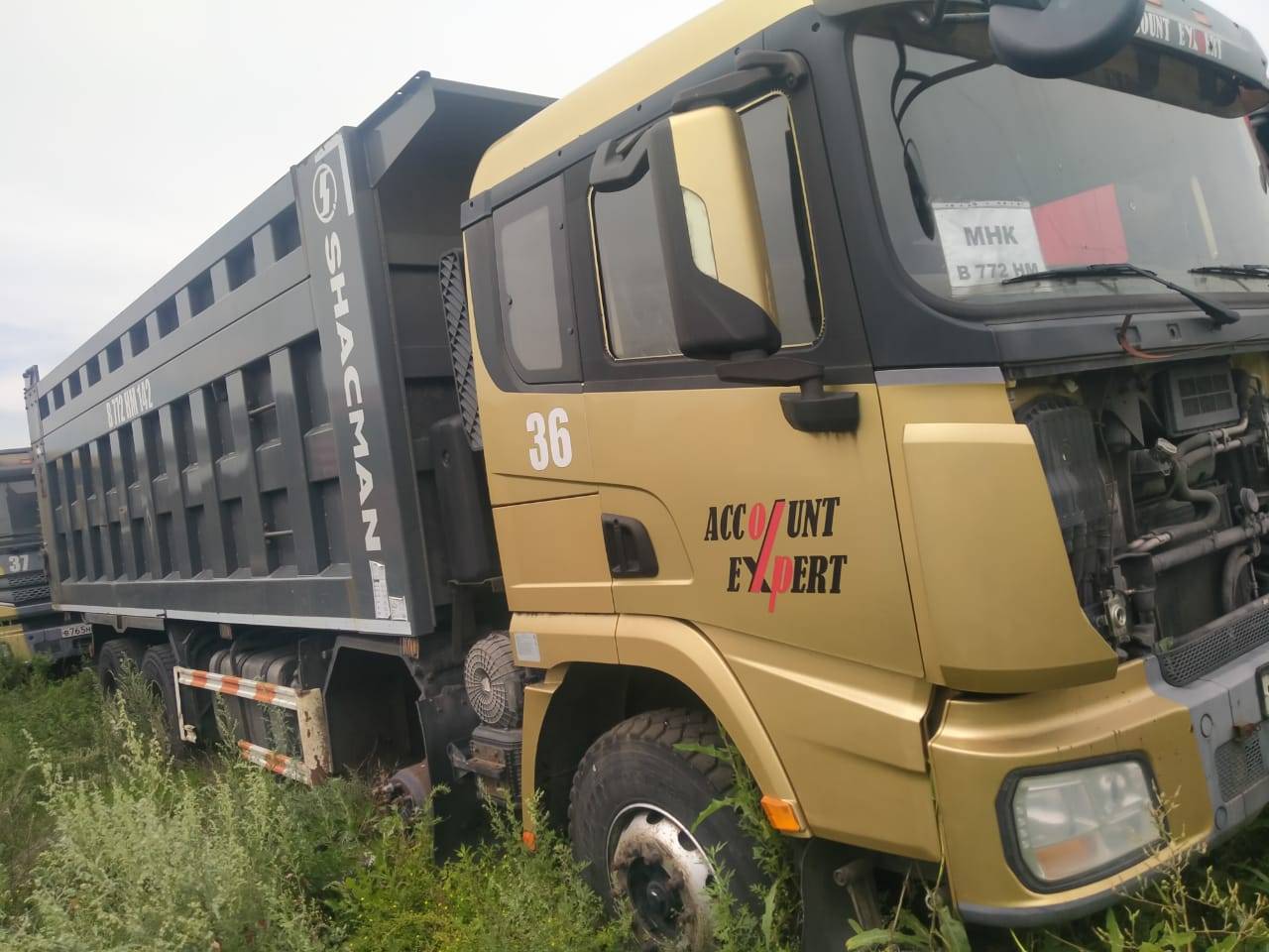 Shacman SX33186V366,  40 996 км, 2021 года